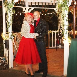 Meet your Posher, Debi